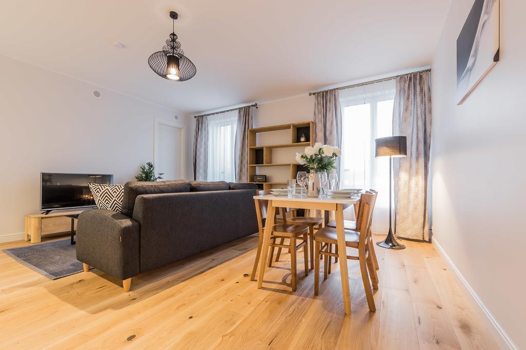 Pronksi 3 Apartments Tallinn Bagian luar foto