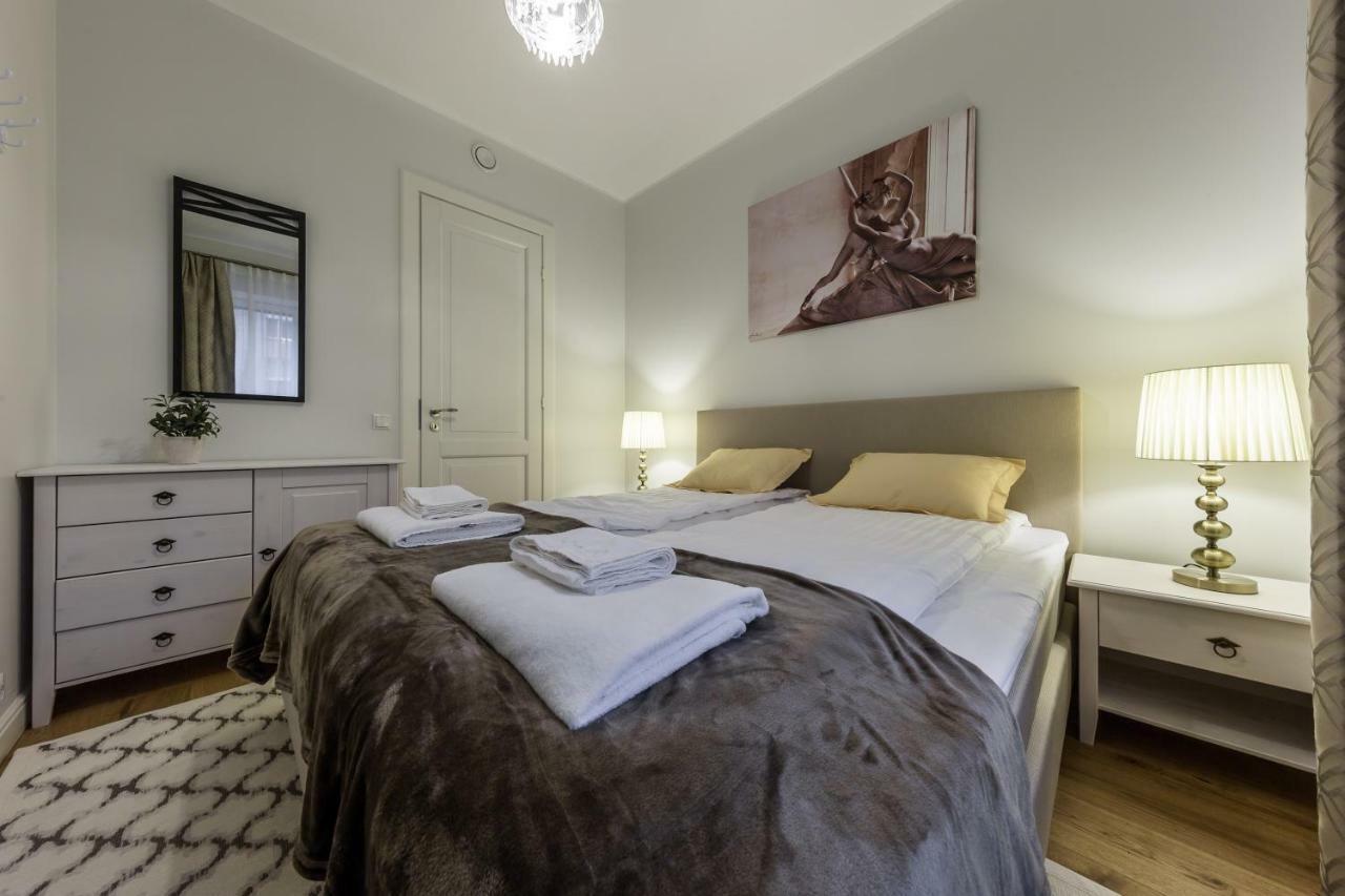 Pronksi 3 Apartments Tallinn Bagian luar foto